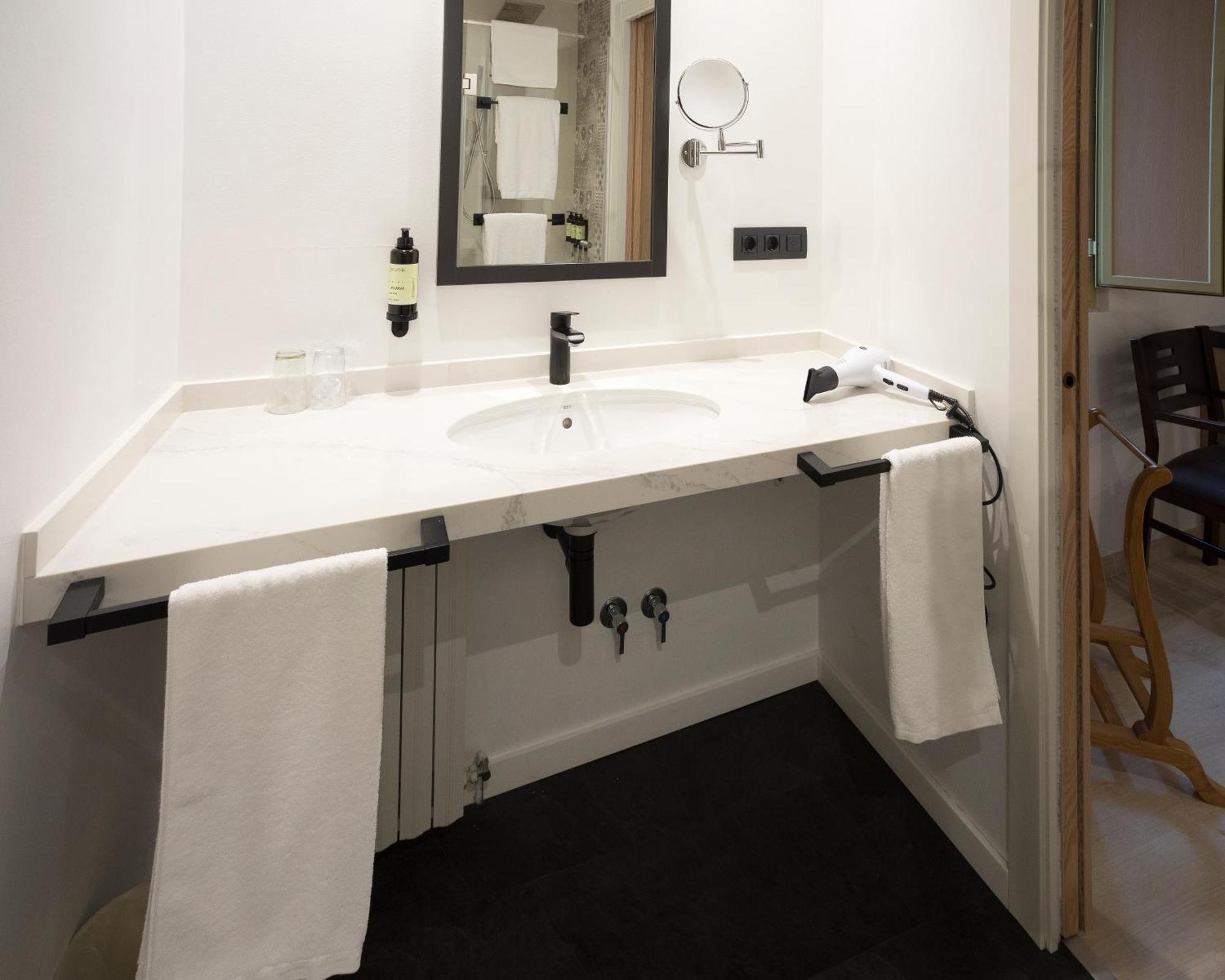 Hotel Roma Sarria Eksteriør bilde