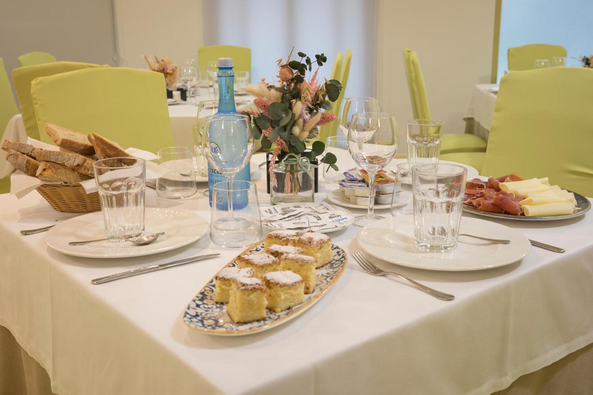 Hotel Roma Sarria Eksteriør bilde